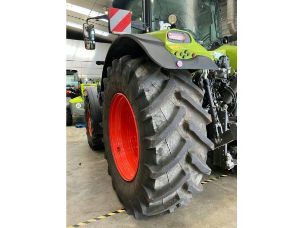 Трактор Claas Axion 870 (2021)