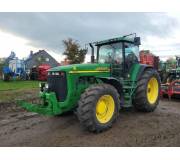 Трактор John Deere 8310