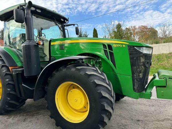 Трактор John Deere 8370R (2015)