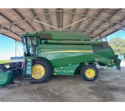 Комбайн John Deere W440