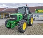 Трактор John Deere 6330