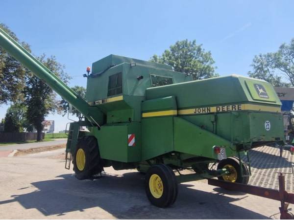 Комбайн John Deere 1075 (1984)