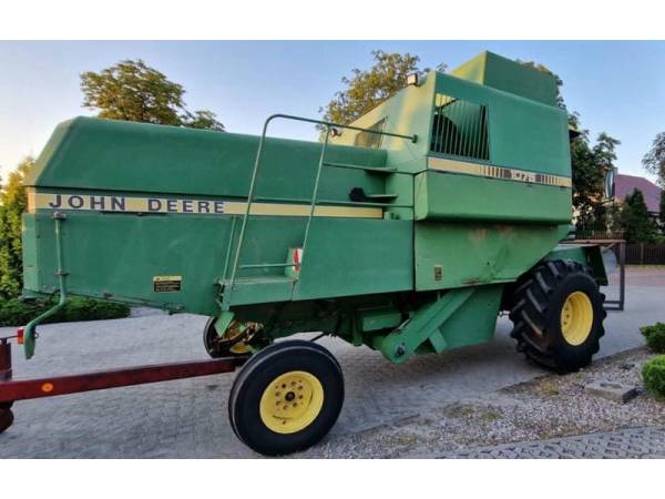 Комбайн John Deere 1075 (1984)