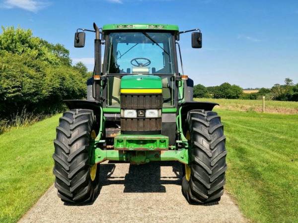 Трактор John Deere 6910 (1999)