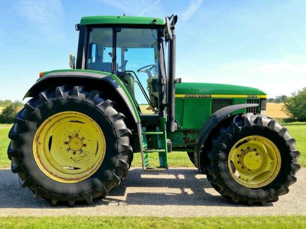Трактор John Deere 6910 (1999)