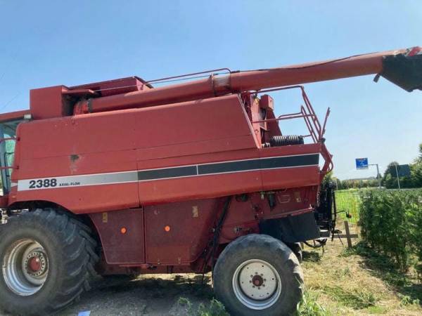 Комбайн Case IH 2388 (2006)