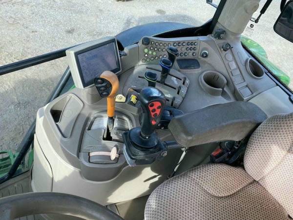 Трактор John Deere 6115R (2013)