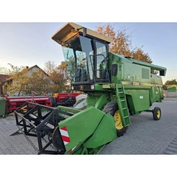 Комбайн John Deere 1052 (1984)