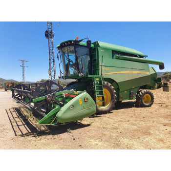 Комбайн John Deere W440 (2019)