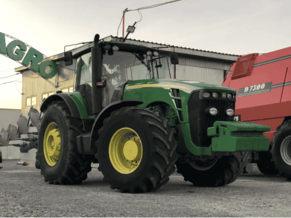 Трактор John Deere 8330 (2008)