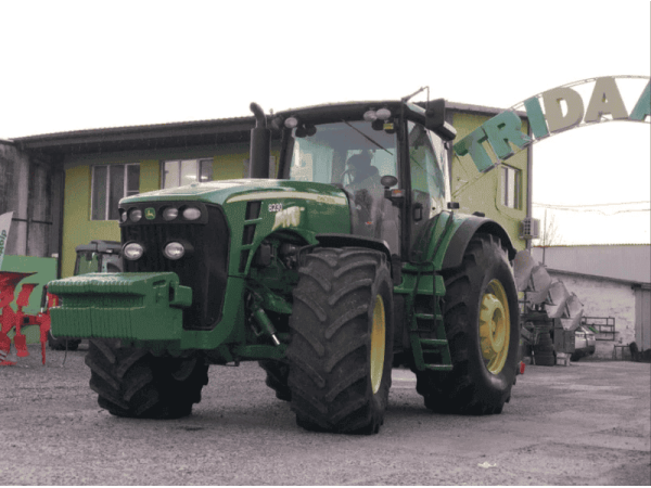 Трактор John Deere 8330 (2008)