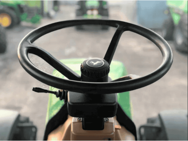 Трактор John Deere 8330 (2008)
