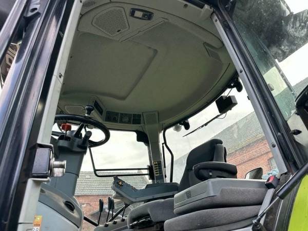 Трактор Claas Axion 640 (2012)
