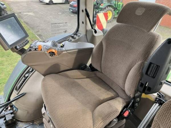 Трактор John Deere 8320R (2014)