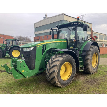 Трактор John Deere 8320R (2014)