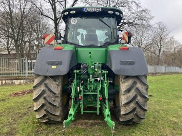 Трактор John Deere 8320R (2014)