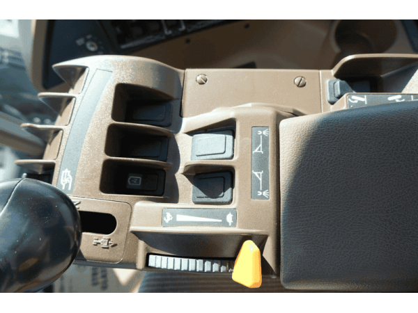 Опрыскиватель John Deere 4830 (2011)