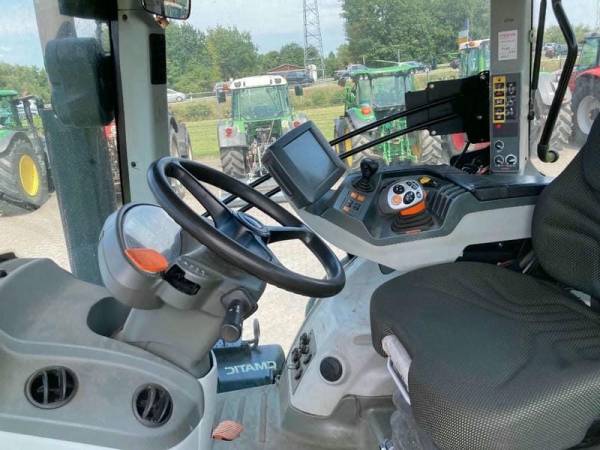 Трактор Claas Axion 930 (2017)