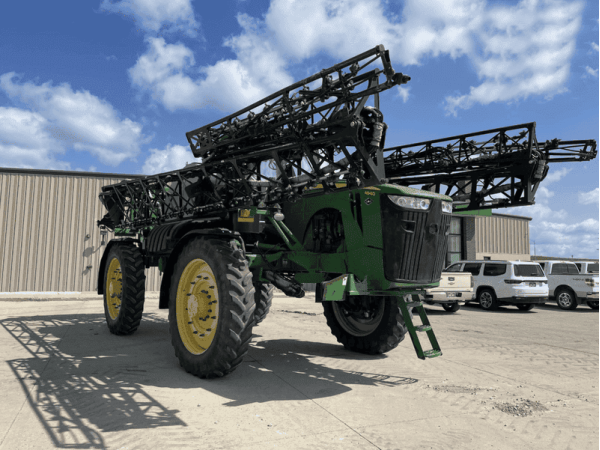 Самохідний обприскувач John Deere 4940 (2012)