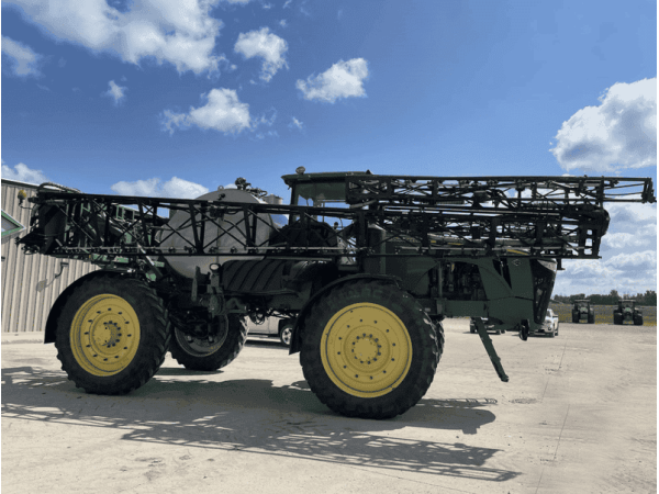 Самохідний обприскувач John Deere 4940 (2012)