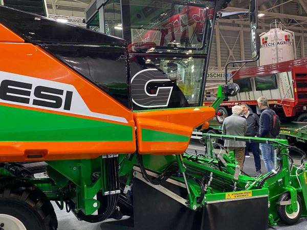 Комбайн для уборки томатов Guaresi Super G 150-48 (2025)
