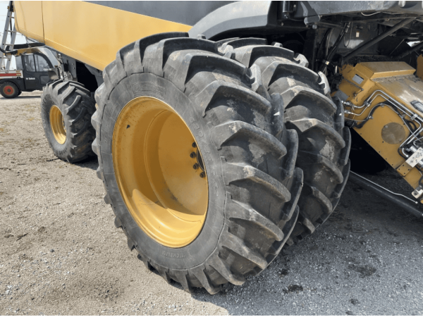 Комбайн Cat Lexion 560R (2009)