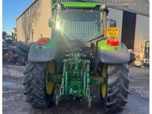 Трактор John Deere 6220 (2006)