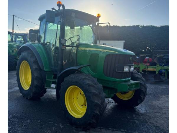 Трактор John Deere 6220 (2006)