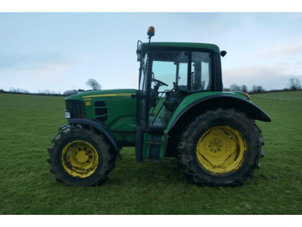 Трактор John Deere 6130 (2010)