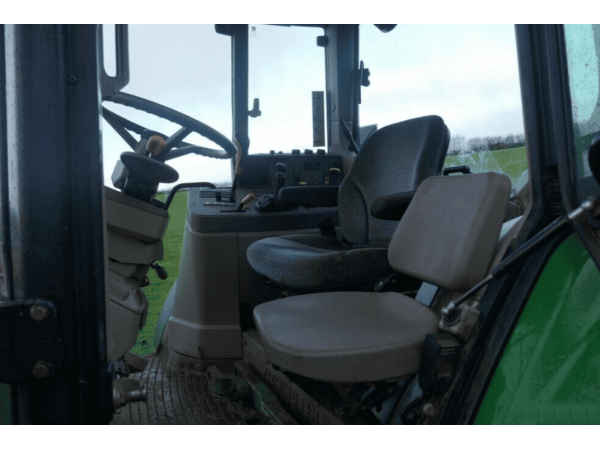 Трактор John Deere 6130 (2010)