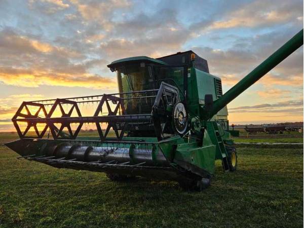 Комбайн John Deere 1177 (1989)