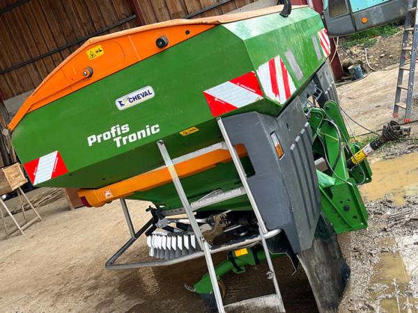Розкидач добрив Amazone ZA V Profis Tronic 3200 (2016)
