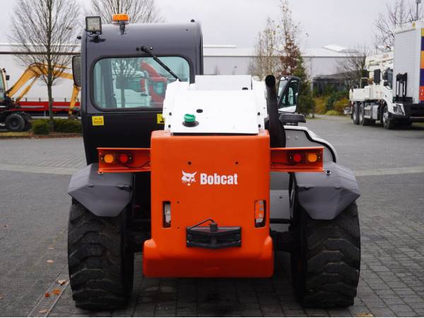 Навантажувач Bobcat T2250 (2011)
