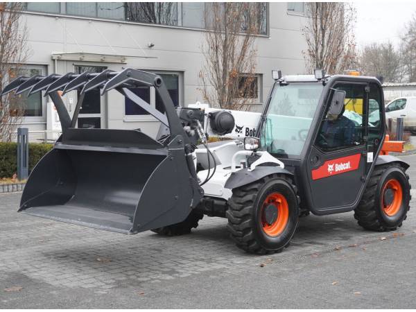 Навантажувач Bobcat T2250 (2011)