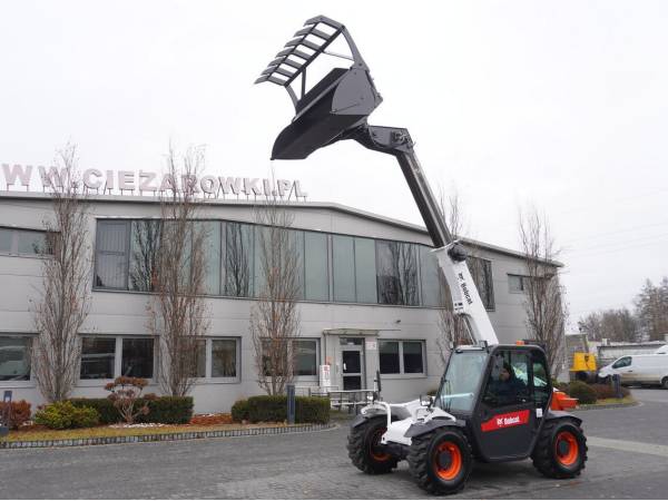 Навантажувач Bobcat T2250 (2011)