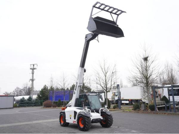 Навантажувач Bobcat T2250 (2011)