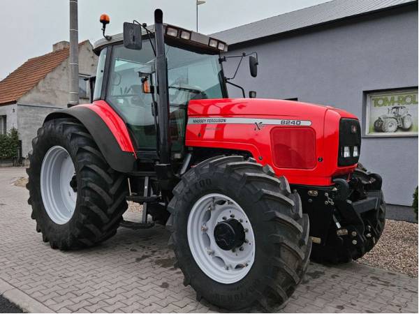 Трактор Massey Ferguson 8240 XTRA (2003)