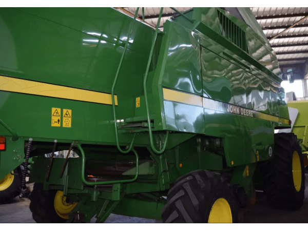 Комбайн John Deere 2066 (1997)