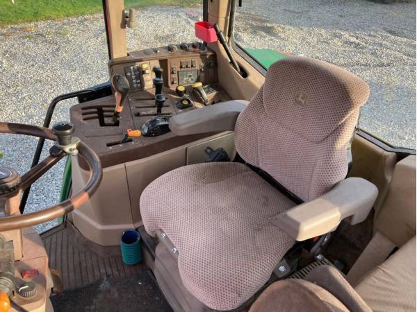 Трактор John Deere 6310 (1999)