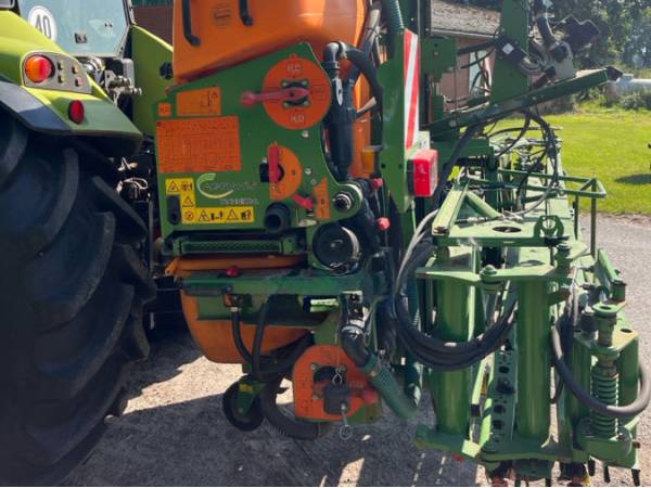 Навесной опрыскиватель Amazone UF 1201 (2017)