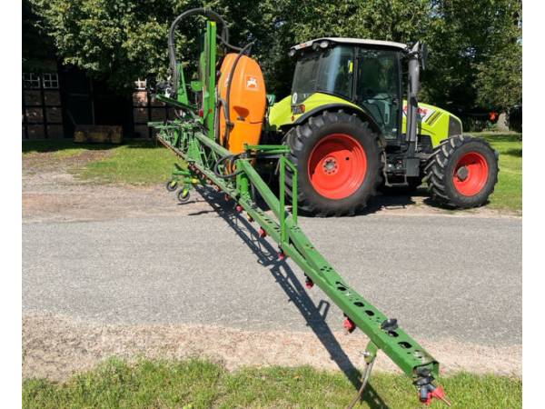 Навесной опрыскиватель Amazone UF 1201 (2017)