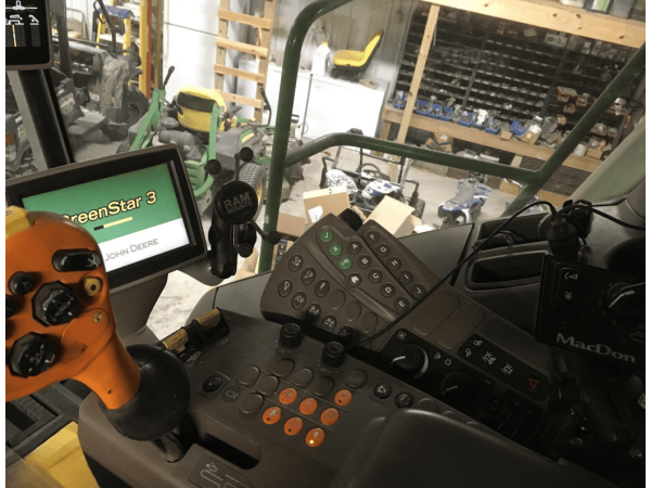 Комбайн John Deere S680 (2012)