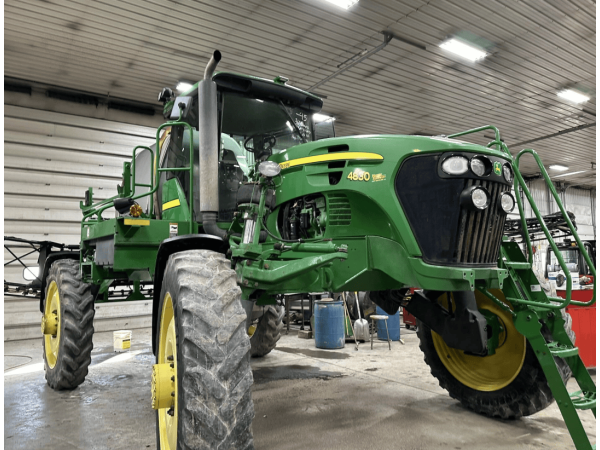 Самохідний обприскувач John Deere 4830 (2009)