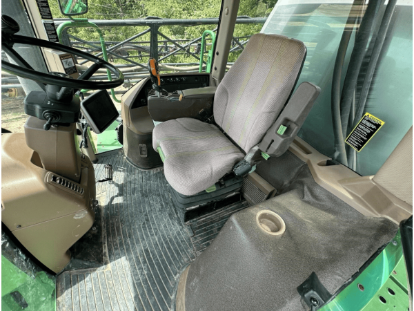 Самохідний обприскувач John Deere 4830 (2009)