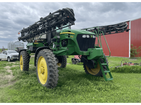 Самохідний обприскувач John Deere 4730 (2008)
