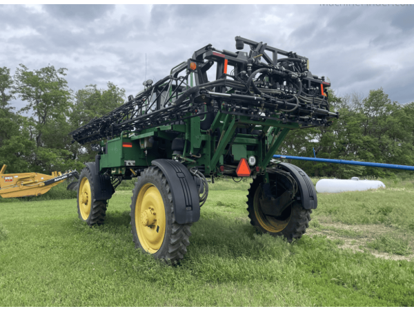 Самохідний обприскувач John Deere 4730 (2008)