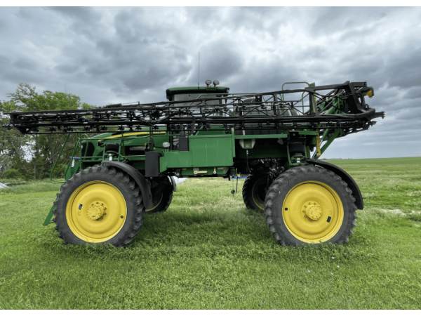 Самохідний обприскувач John Deere 4730 (2008)