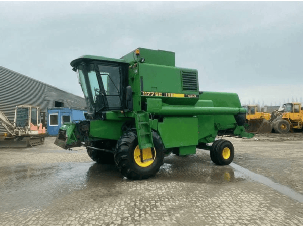 Комбайн John Deere 1177 (1989)