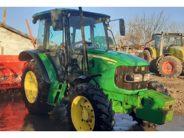 Трактор John Deere 5080M (2012)