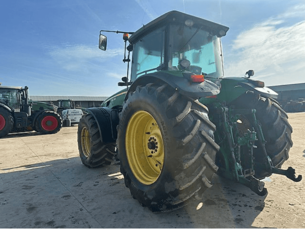 Трактор John Deere 8230 (2009)